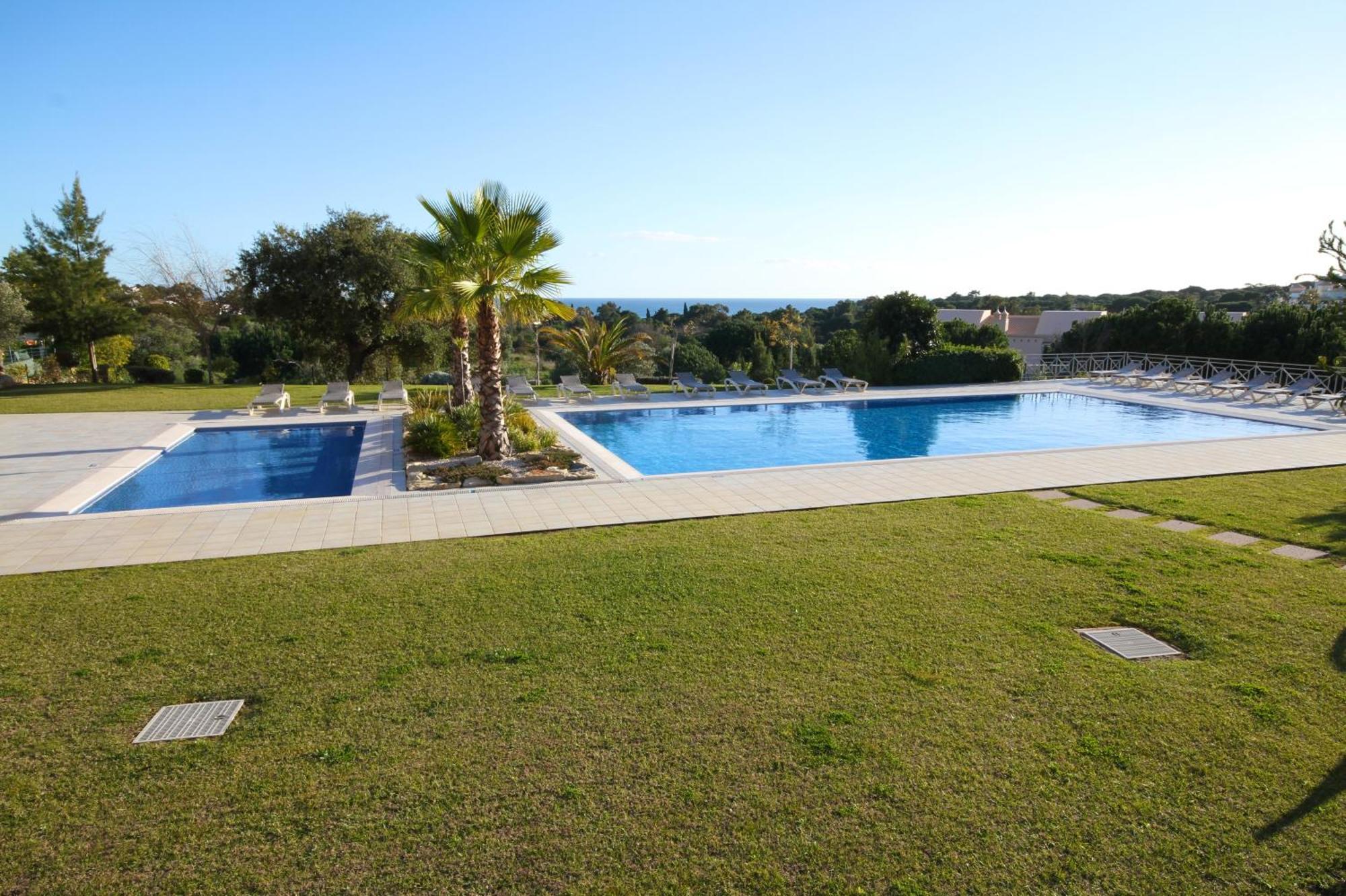 אלבופיירה Pinheiros Da Balaia Villas מראה חיצוני תמונה
