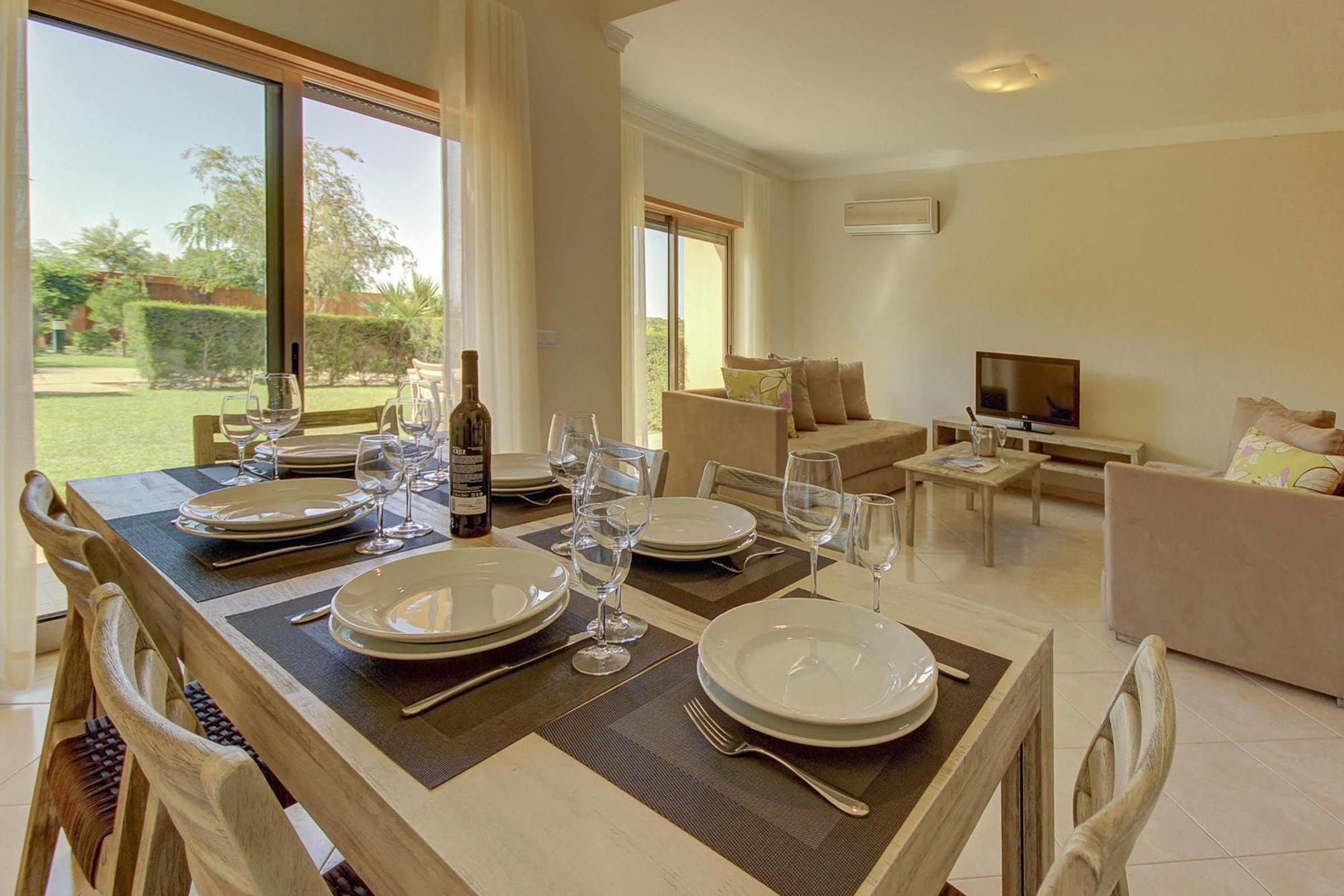 אלבופיירה Pinheiros Da Balaia Villas מראה חיצוני תמונה