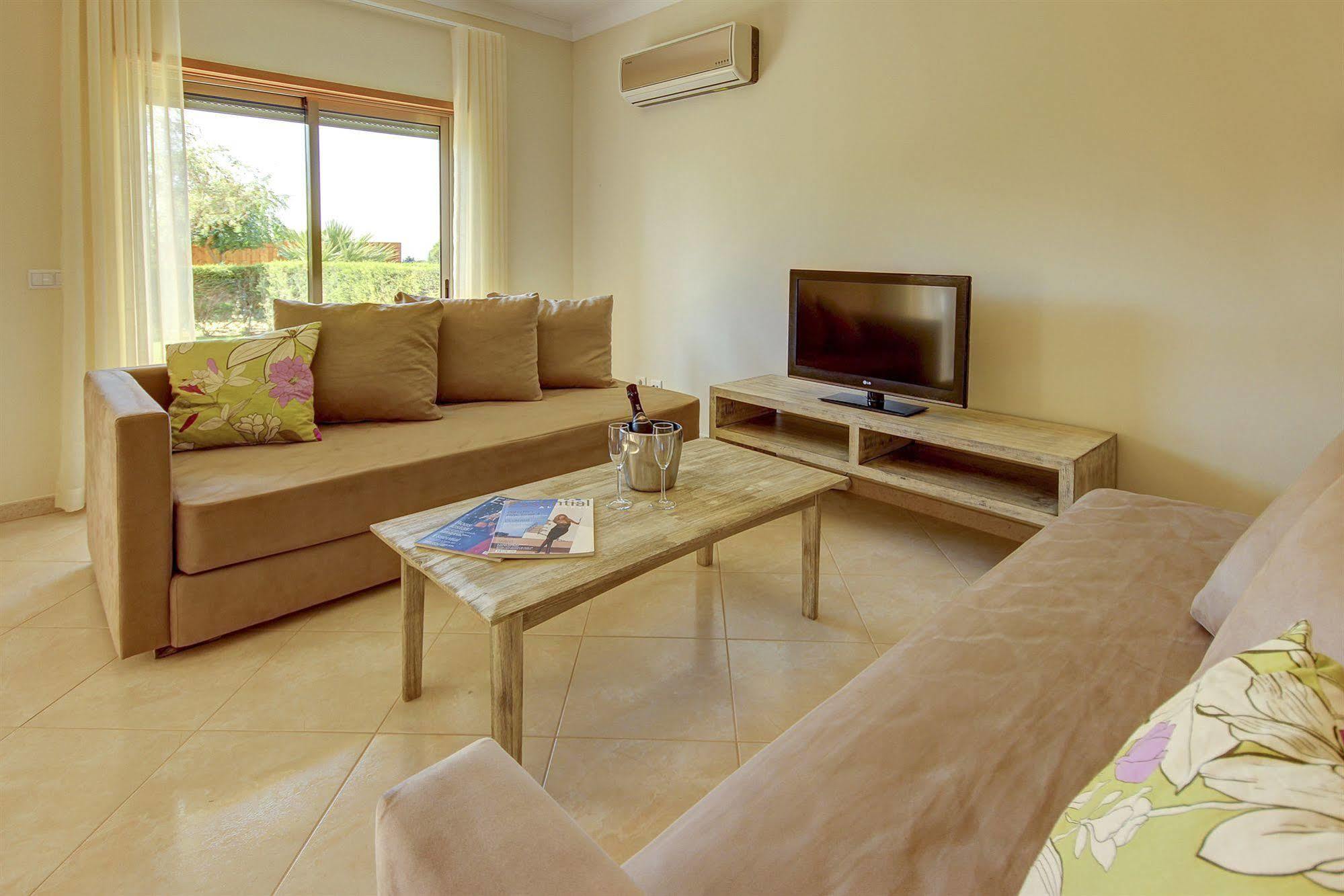 אלבופיירה Pinheiros Da Balaia Villas מראה חיצוני תמונה