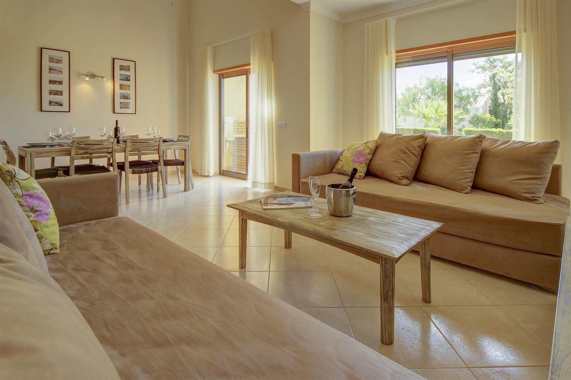 אלבופיירה Pinheiros Da Balaia Villas מראה חיצוני תמונה